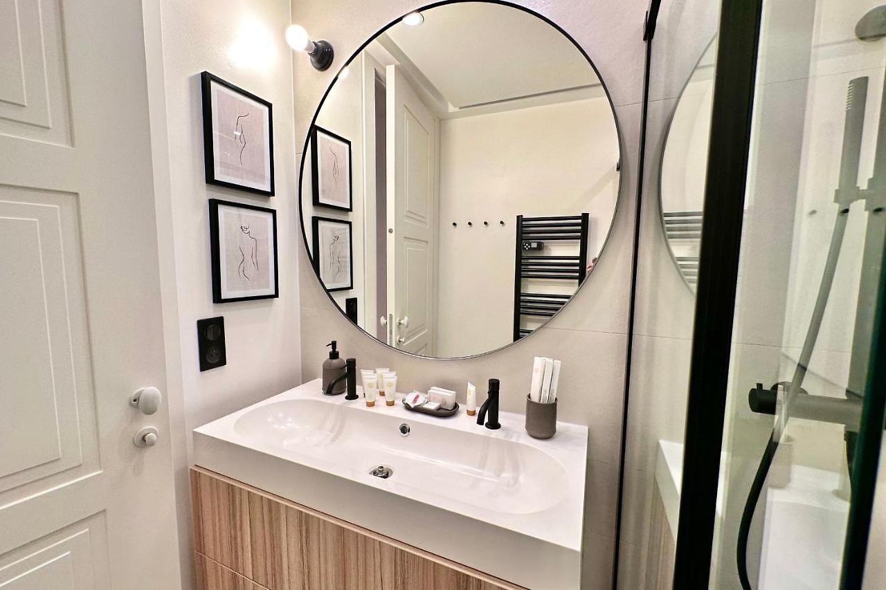Apartment Opera Promenade 4 Renovated 3 Bedrooms Balcony Sea View Ac *