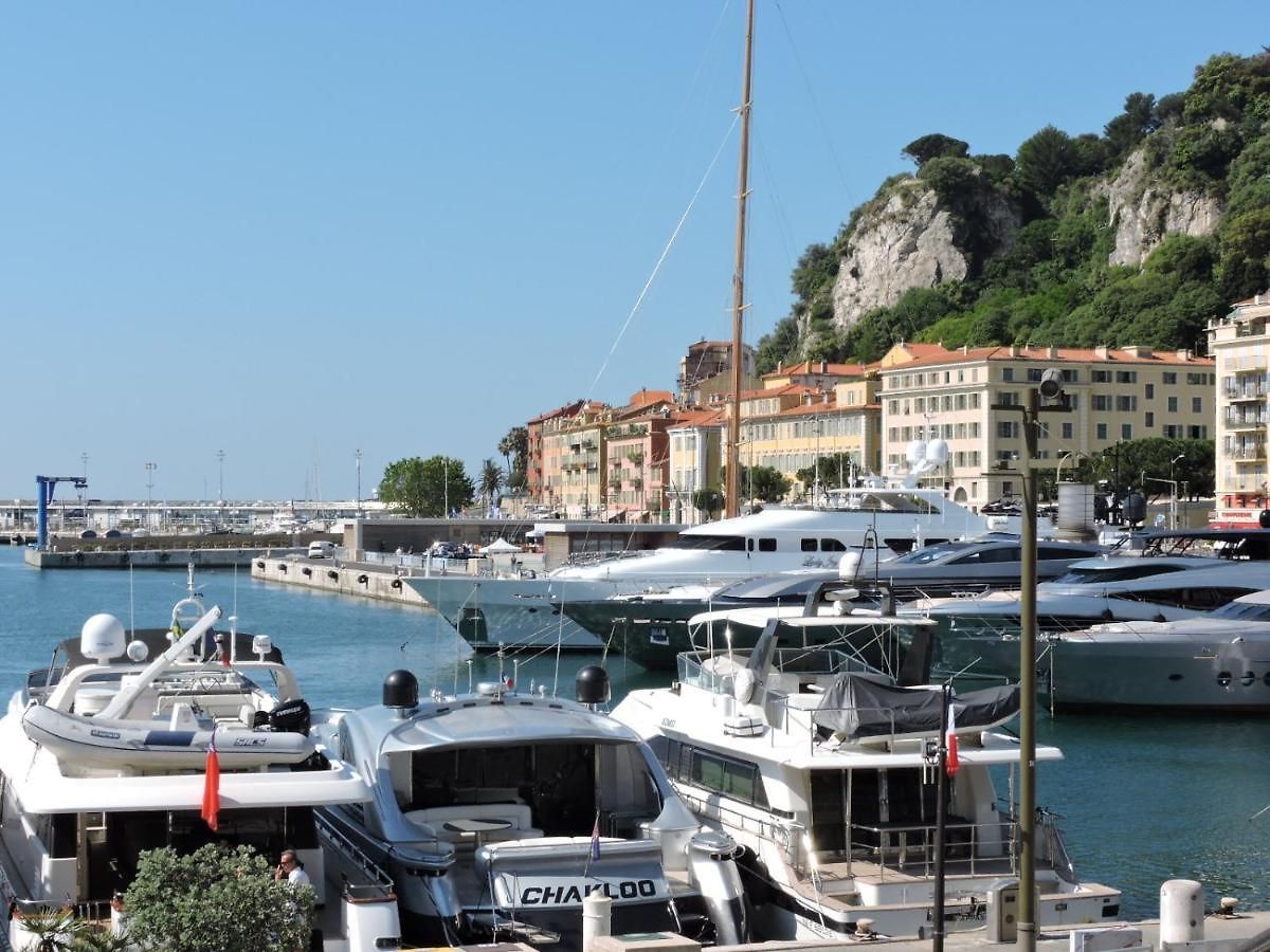 Blue Light - Port De Nice By Nicesitter Nice