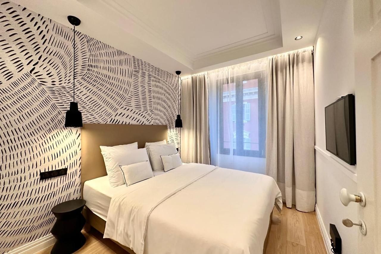 Apartment Opera Promenade 4 Renovated 3 Bedrooms Balcony Sea View Ac
