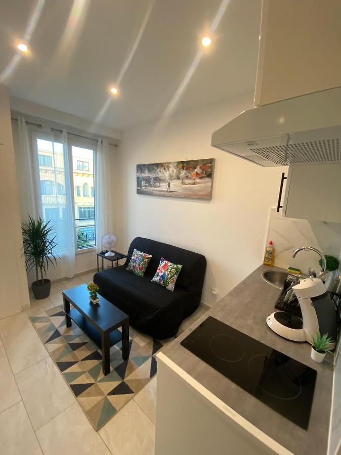 Sur Avenue Jean Médecin à Appartement *