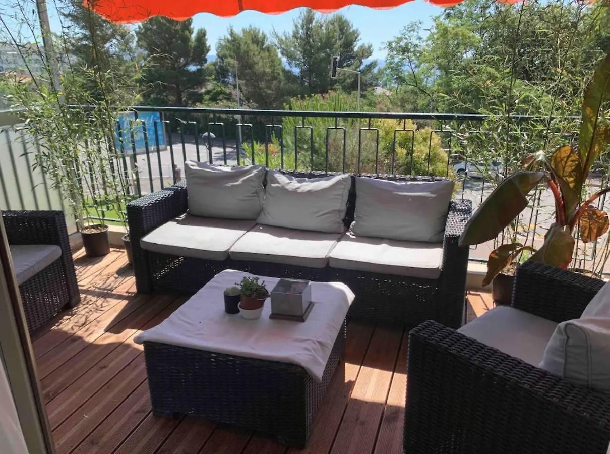 Beautiful Apt - 10Mn Walk From Beach Apartment *