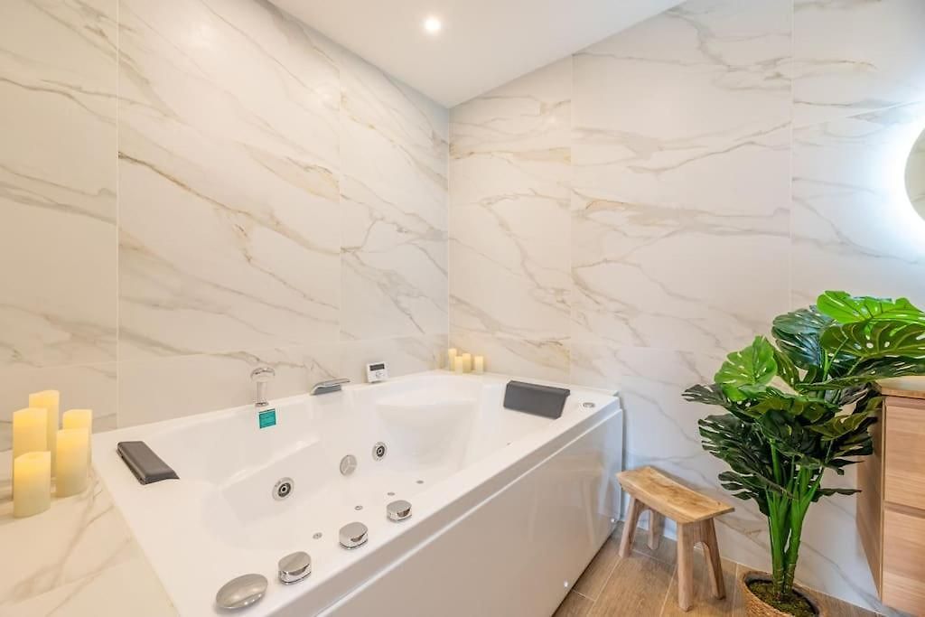 Appartement A/c&balneo In Of Carré D'or #renovated