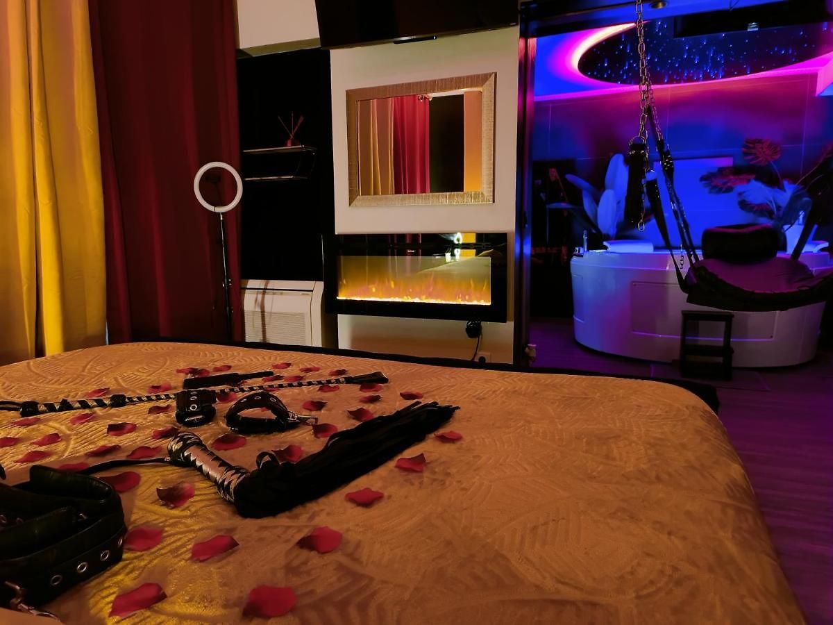 La Loveroom Bdsm De La Luxe Des Désirs Appartement
