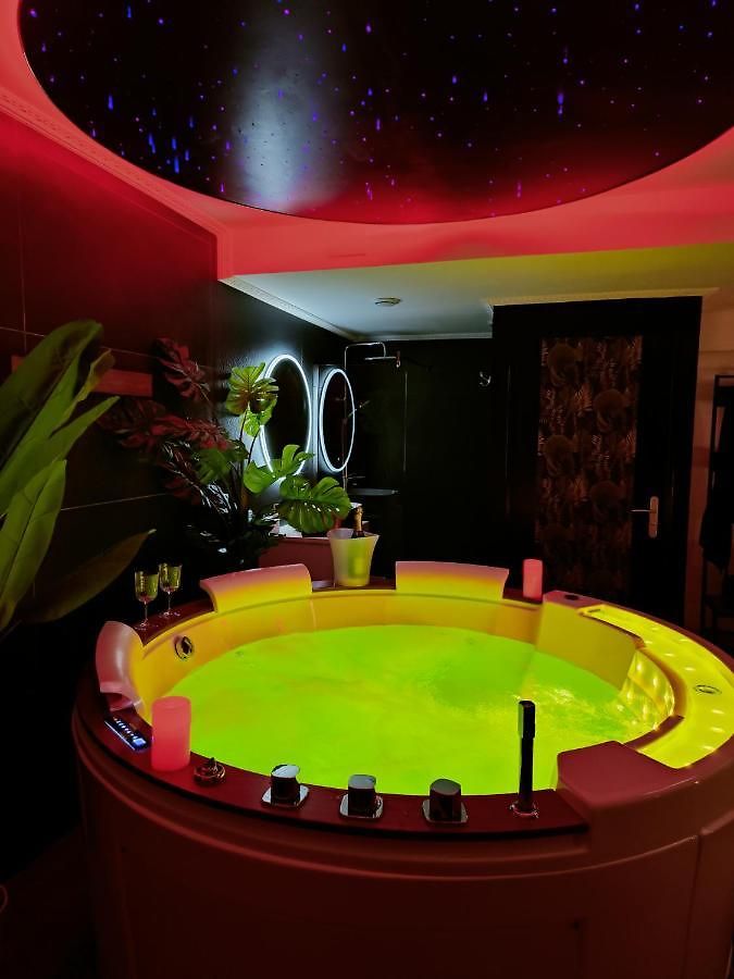 Appartement La Loveroom Bdsm De La Luxe Des Désirs *
