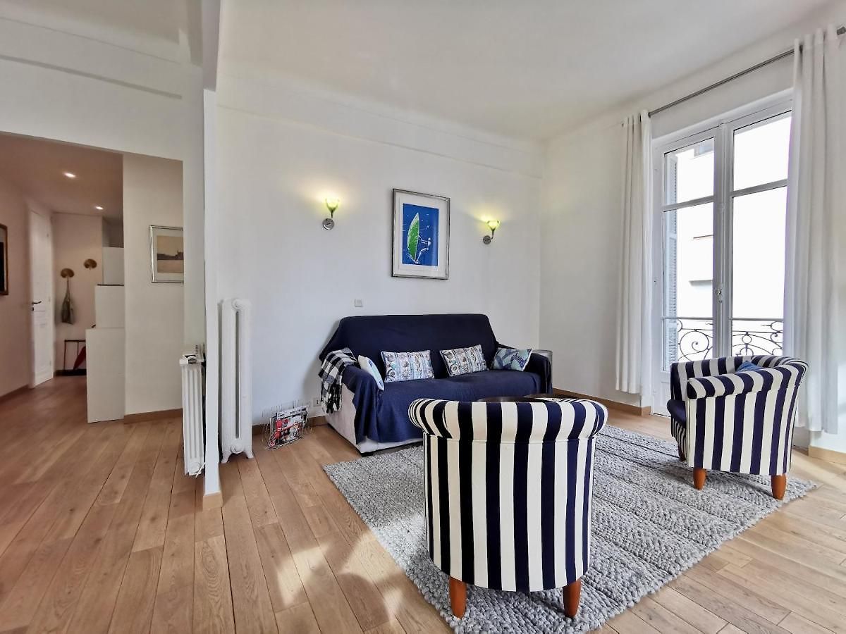 Le Gounod 25 By Guys * Nice
