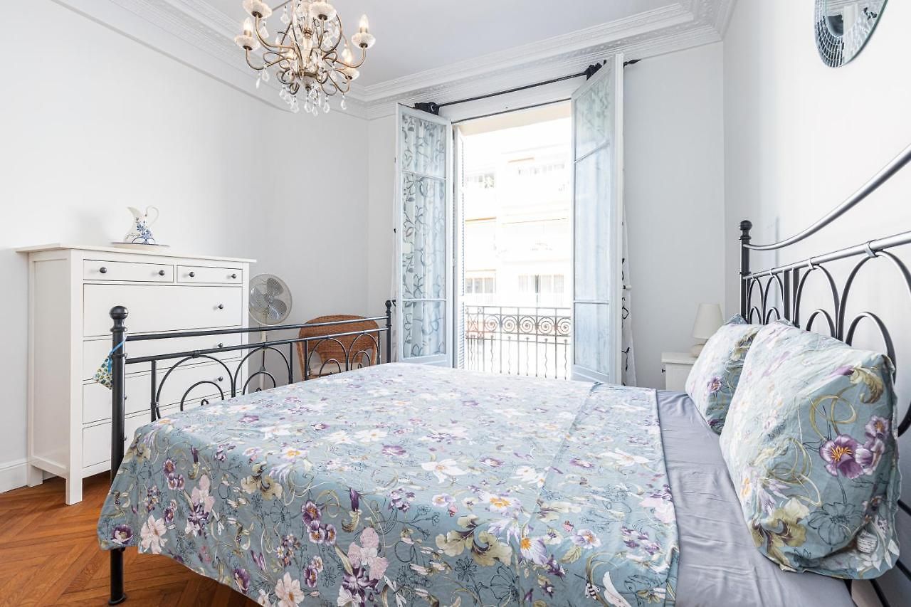 Wonderful And Bright Close To Everything Appartement