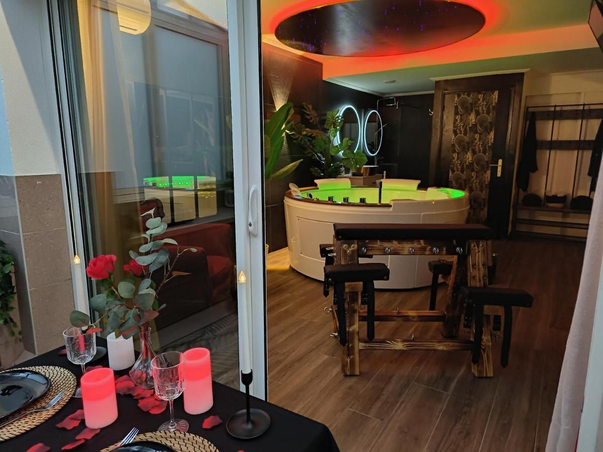Appartement La Loveroom Bdsm De La Luxe Des Désirs *