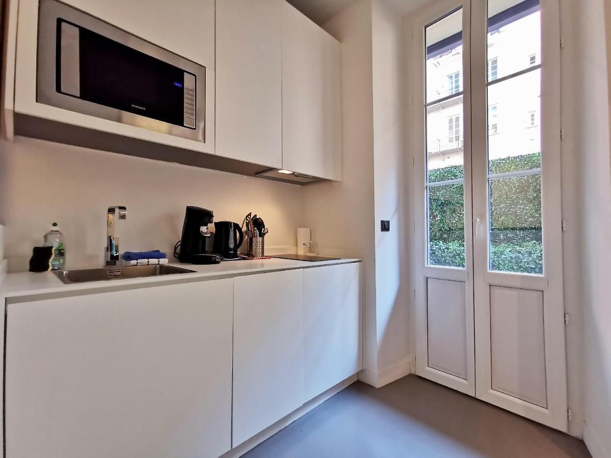 Le Petit Balcon By Guys Apartment *