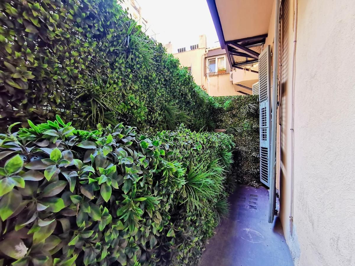 Le Petit Balcon By Guys Apartment *