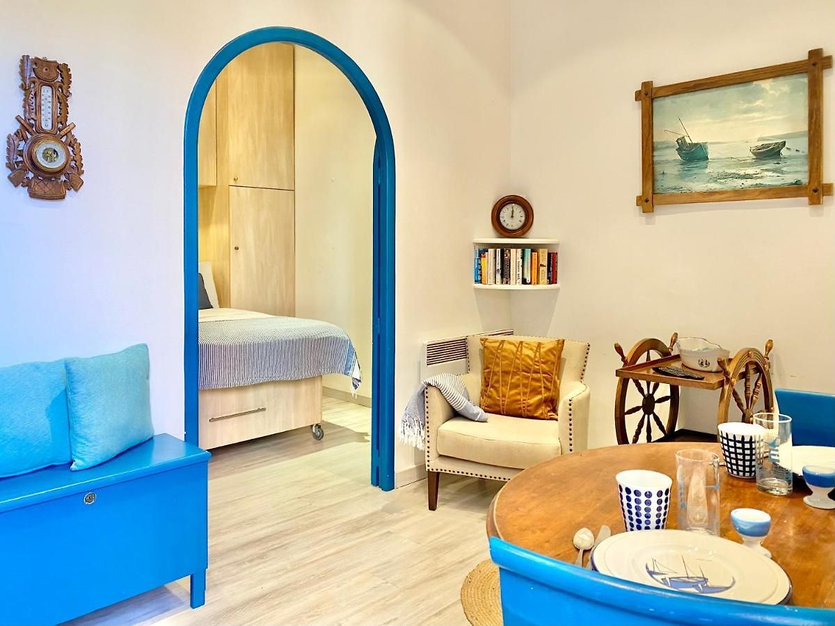 Nautical Living In The Sought-after Port Apartment