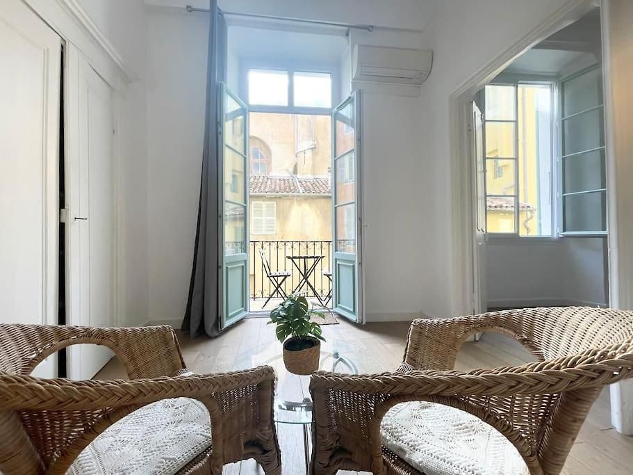 Homelivia, Vieux Nice, De Charme, Clim Balcon Apartment