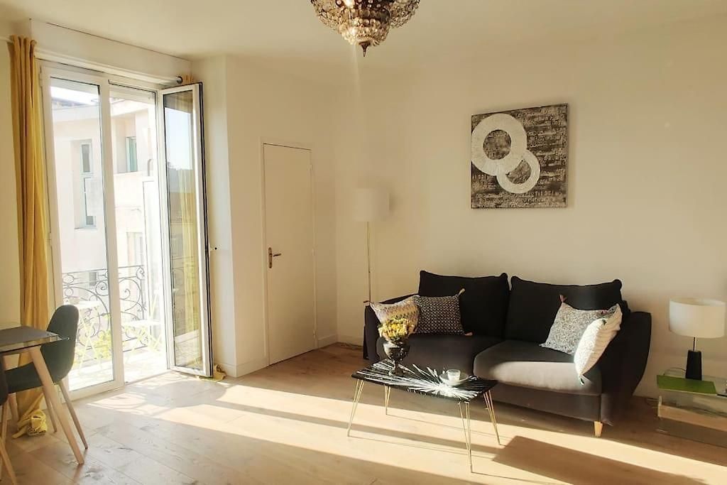 Floor Nest, Balcony Close To Sea&old-town Bail Mobilité *