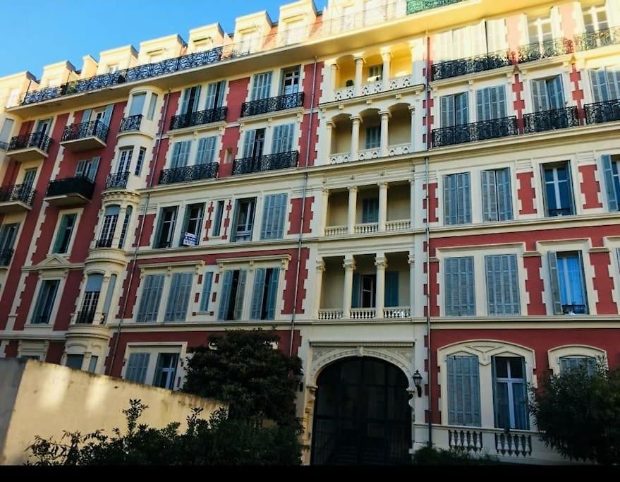 Floor Nest, Balcony Close To Sea&old-town Bail Mobilité Appartement *