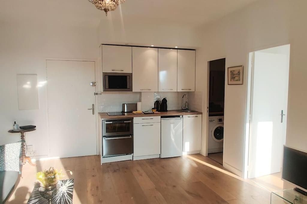 Floor Nest, Balcony Close To Sea&old-town Bail Mobilité Appartement *