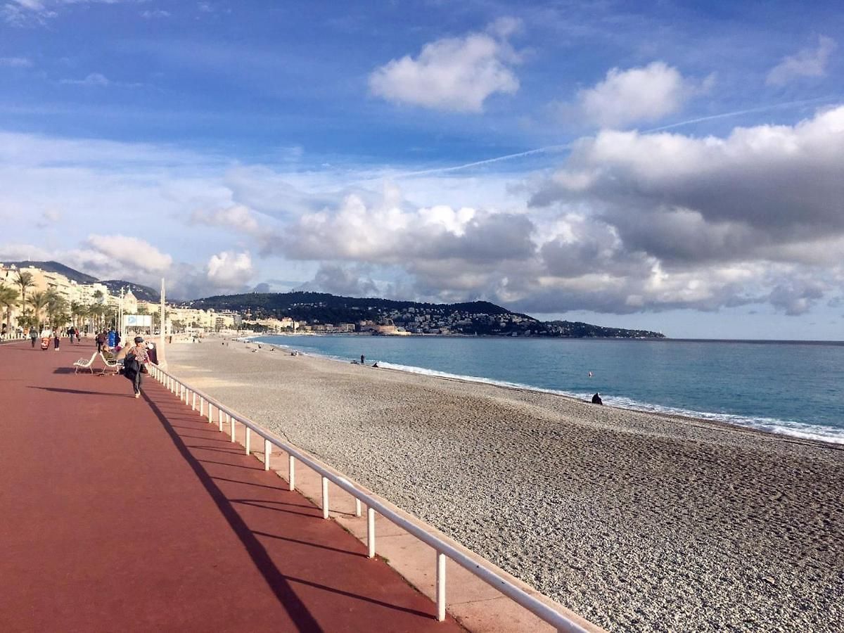 Appartement Beachfront On Promenade Des