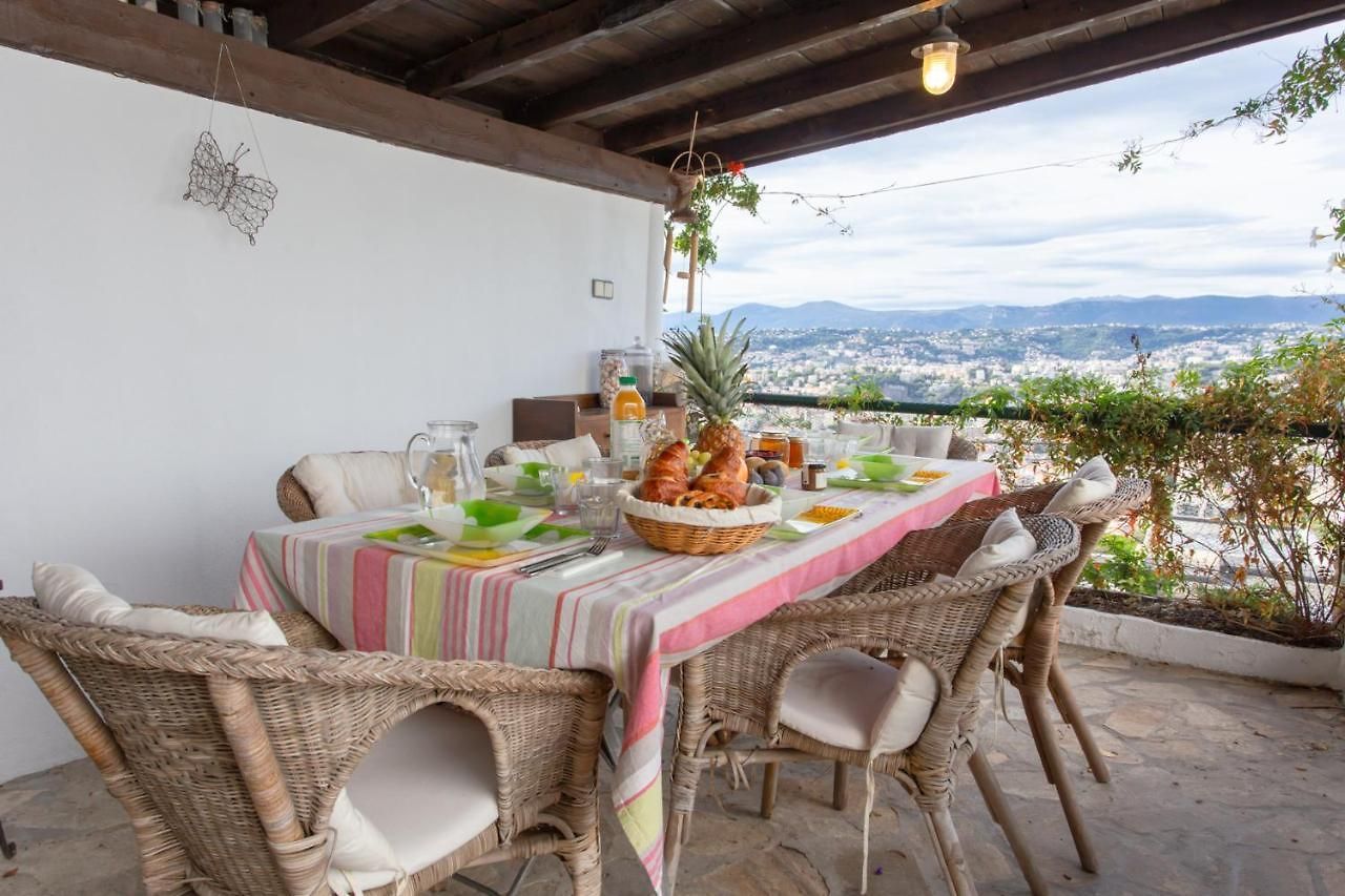 Beautiful With Panoramic View Over Hébergement de vacances Nice