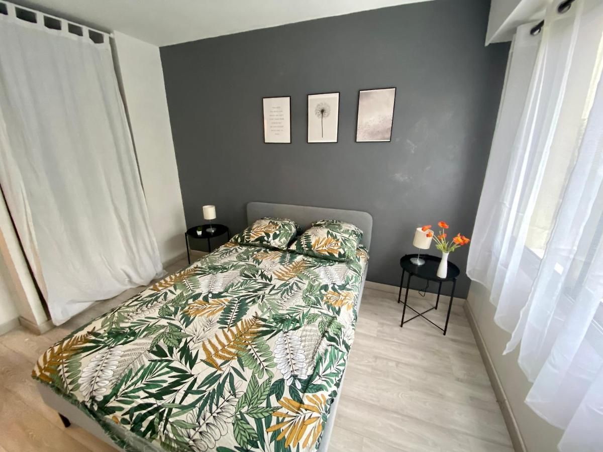 6 Pers Port De Nice, Et Vieux-nice A Pied Apartment *