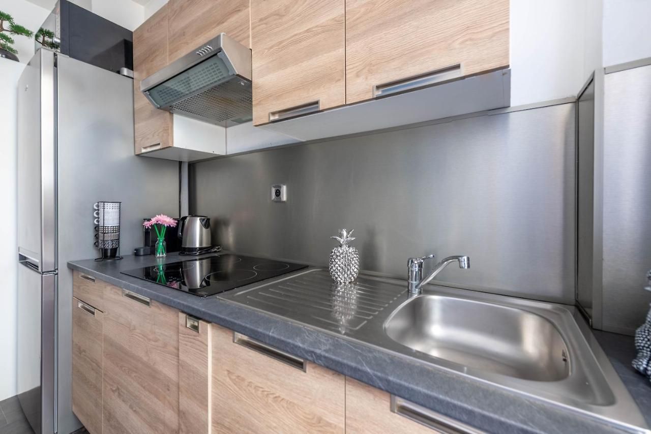 Art Deco Flat 45 M² Apartment