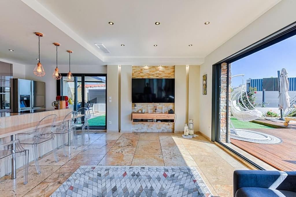 Villa Paradise - 5min Walk - 10min Streetcar Downtown Nice