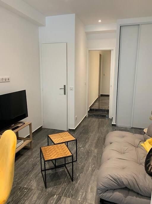 Proche Climatisé 2 Pièces Style Loft Appartement *