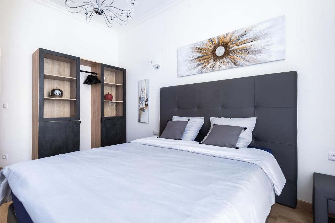 Sunny And Modern Baquis Flat Apartment