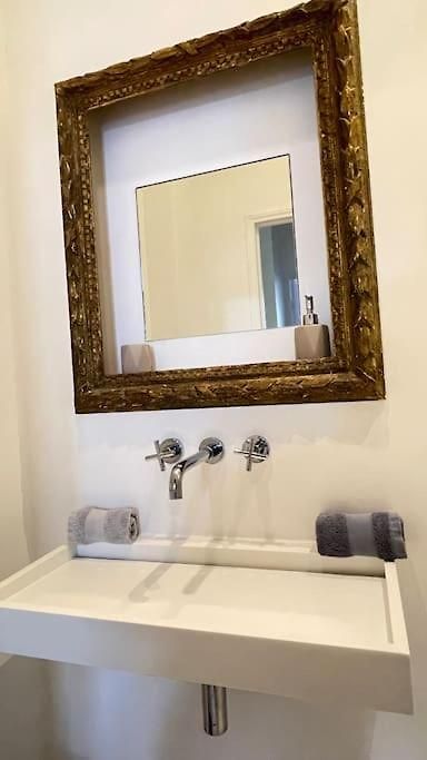 Elegant Appart' Pres Du Marche Liberation Apartment