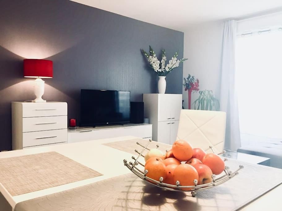 Modern And Peaceful Flat With Terrace And Parking * Nice