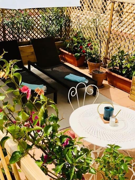 Charming Mezzanine W/ Large Terrace - Apartment *