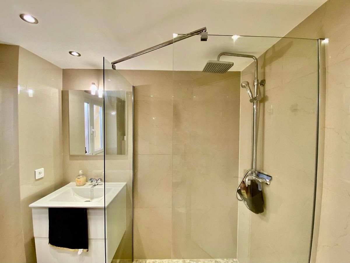 Appartement Lovely & Sunny Loft Heart Of With A/c! *