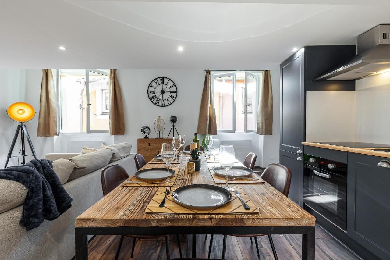 Spacious 2 Bdr Old Town Heart Appartement