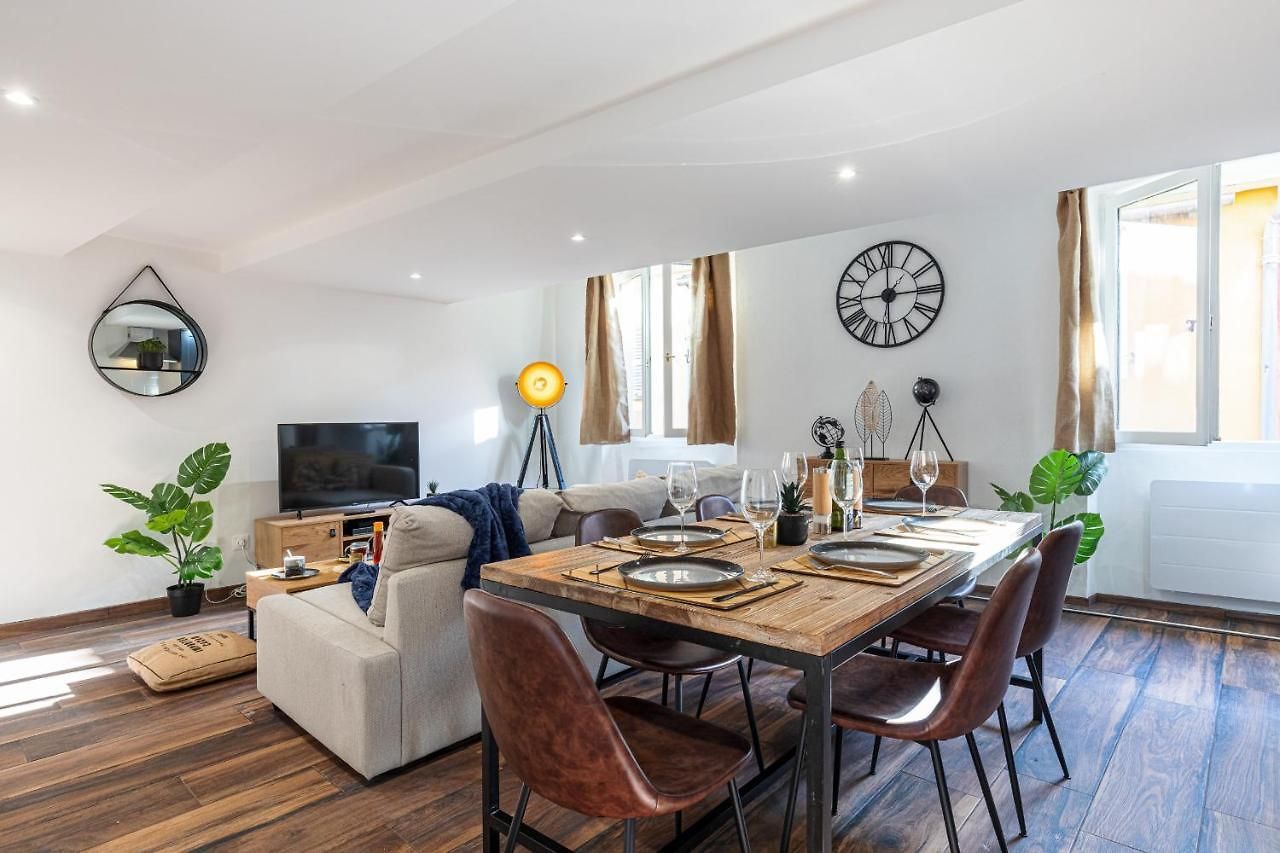 Appartement Spacious 2 Bdr Old Town Heart Nice