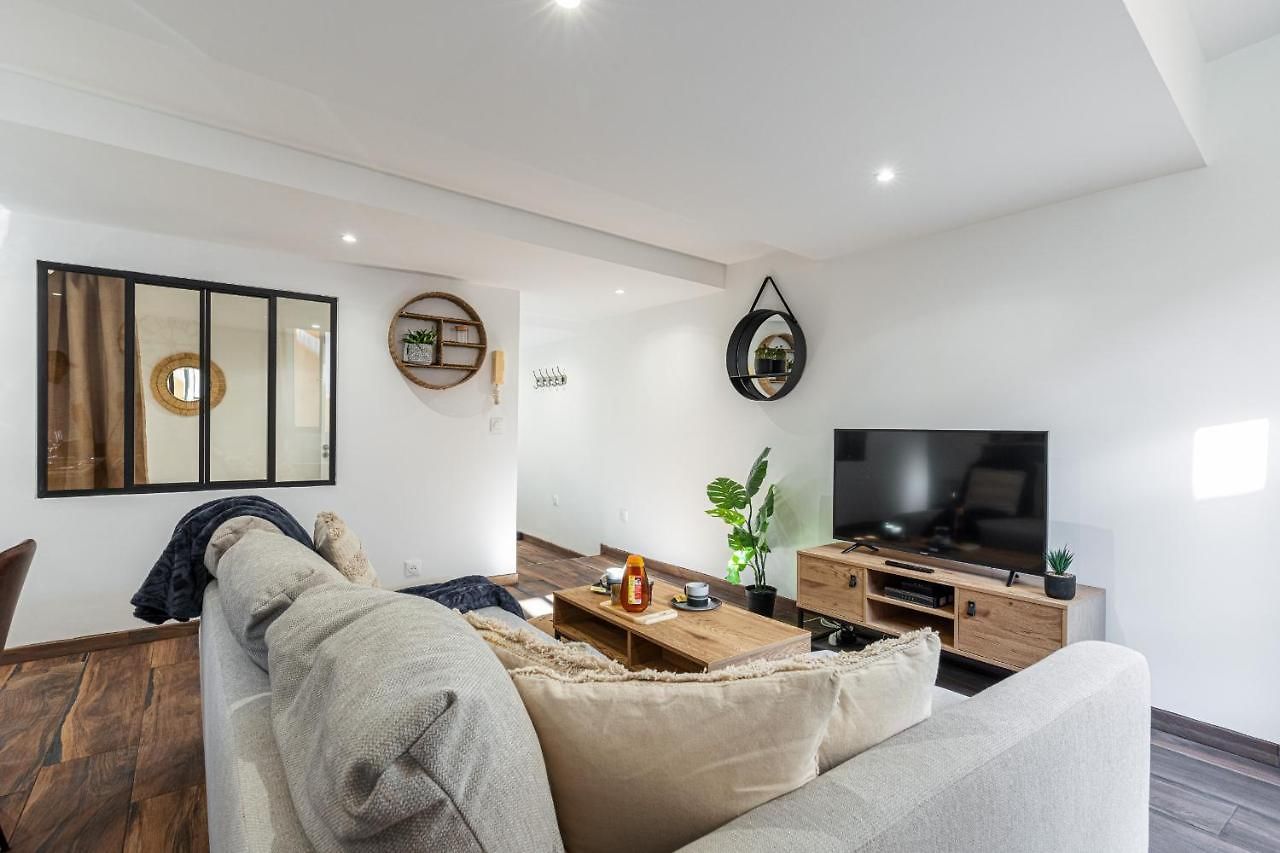 Appartement Spacious 2 Bdr Old Town Heart *