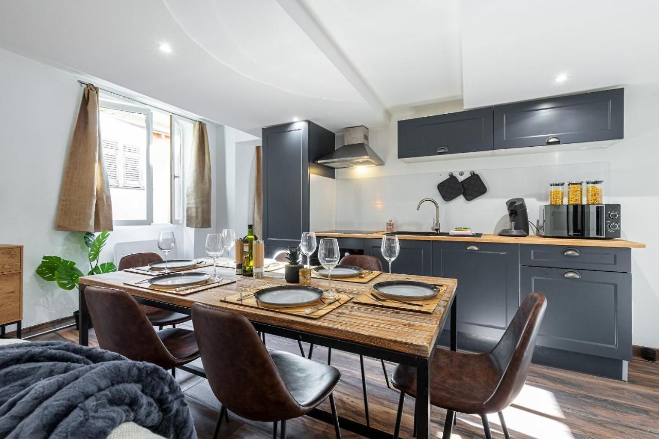 Appartement Spacious 2 Bdr Old Town Heart Nice