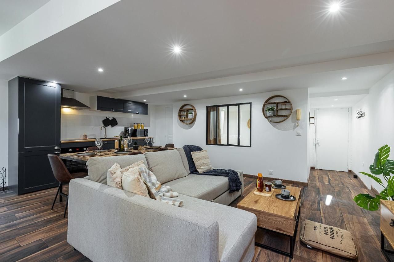 Spacious 2 Bdr Old Town Heart Appartement *