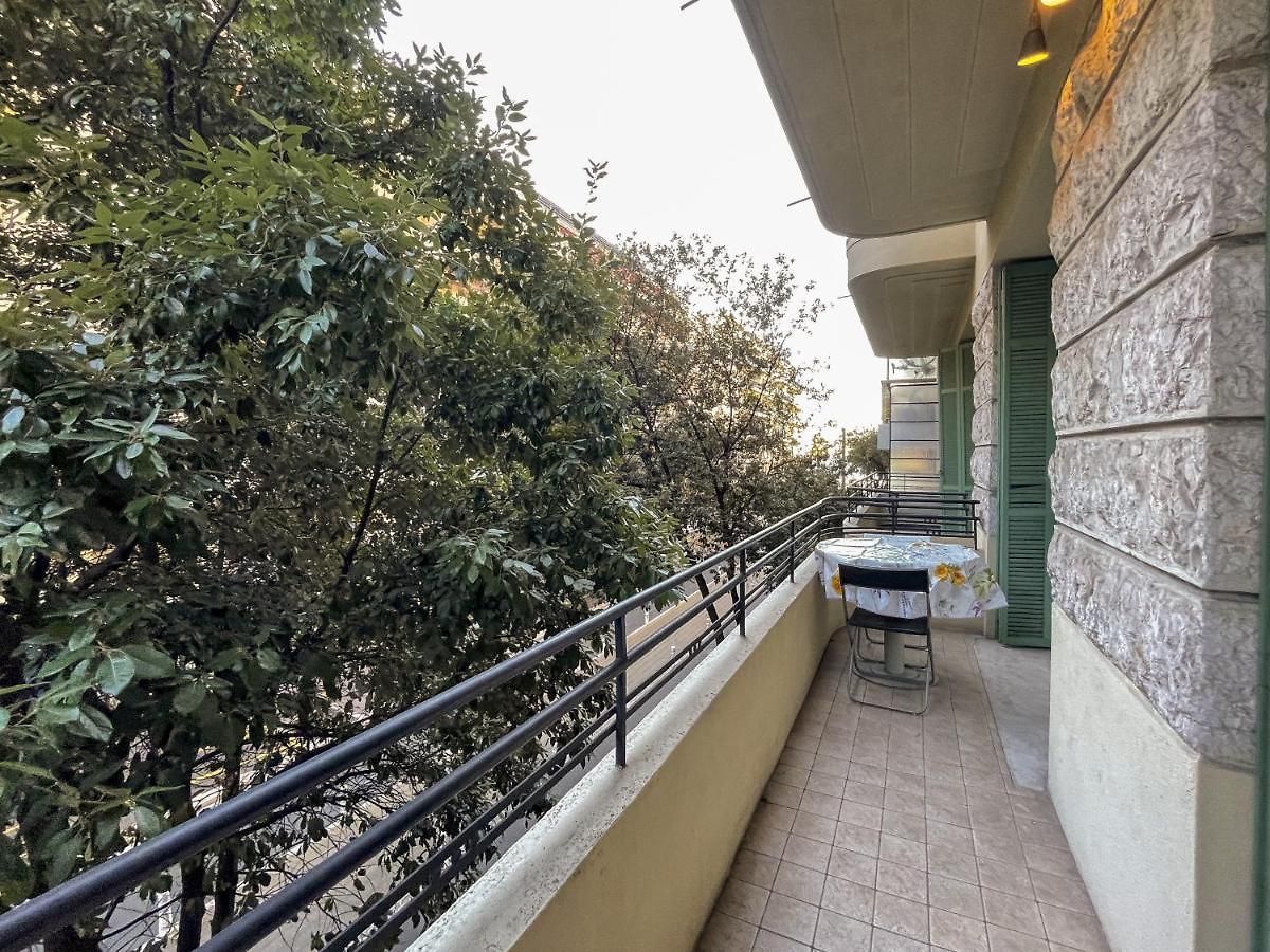 Comte De Luxury 4 Pers Parking Wifi Ac Apartment