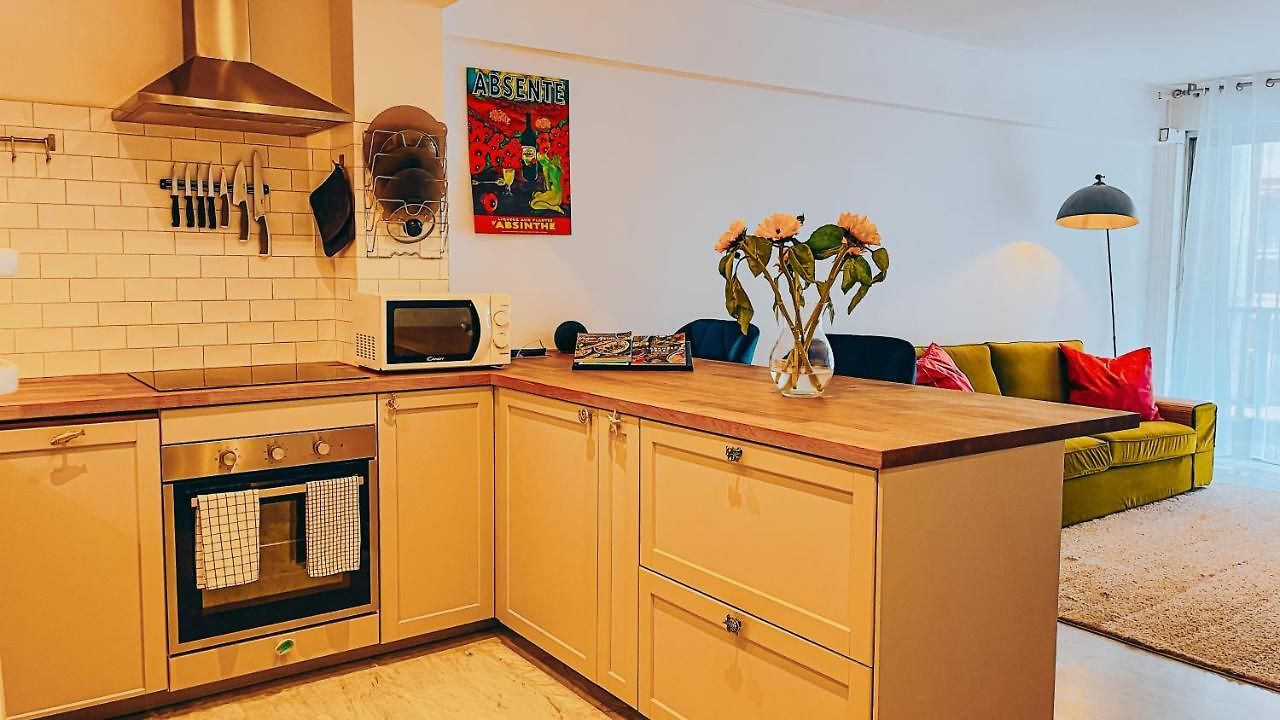 Elegant, Spacious, Central Appartement Nice