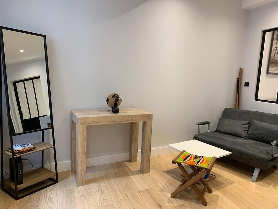 Superbe 2 Pieces Top Location Calme Et Climatise Appartement *