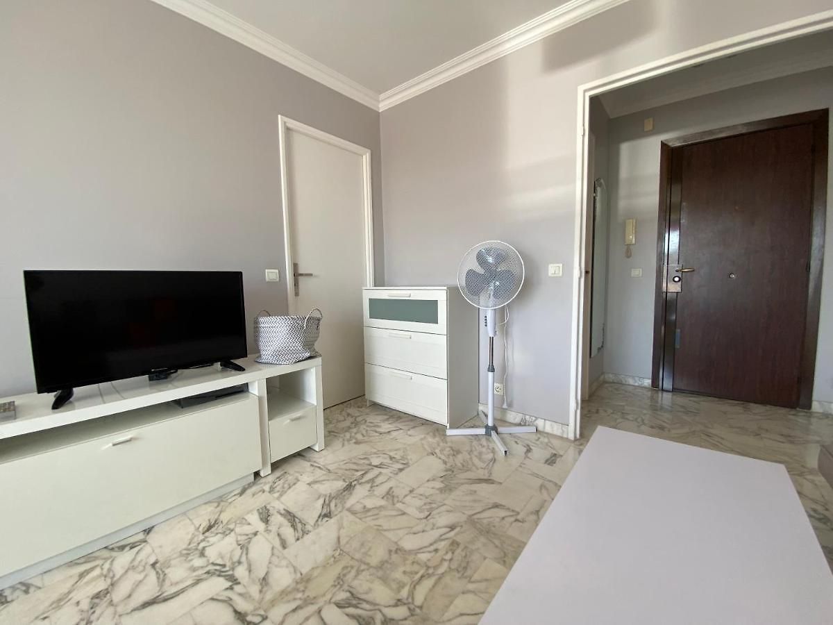 Stylish Modern Nice