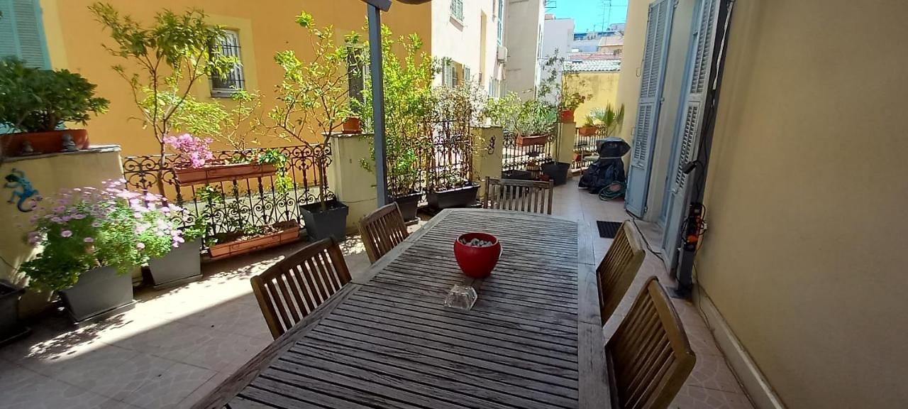Apartment La Terrasse Nice