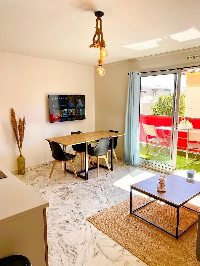 Appartement Superbe 3p à 300m De La ! Nice
