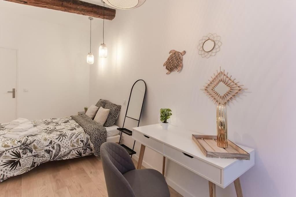 L10 2 Bedrooms Old Wifi 3mins Sea Nice