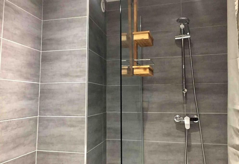 L13 Staywiz Us - Flat 5mins Walk To Ac Balcon Wifi Nice