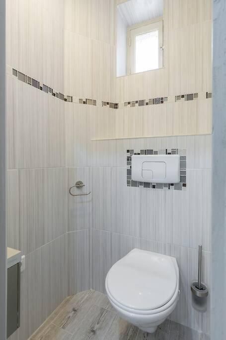L32 Mozart 2 Bedrooms, Ac, Wifi, 10 Mins Apartment *
