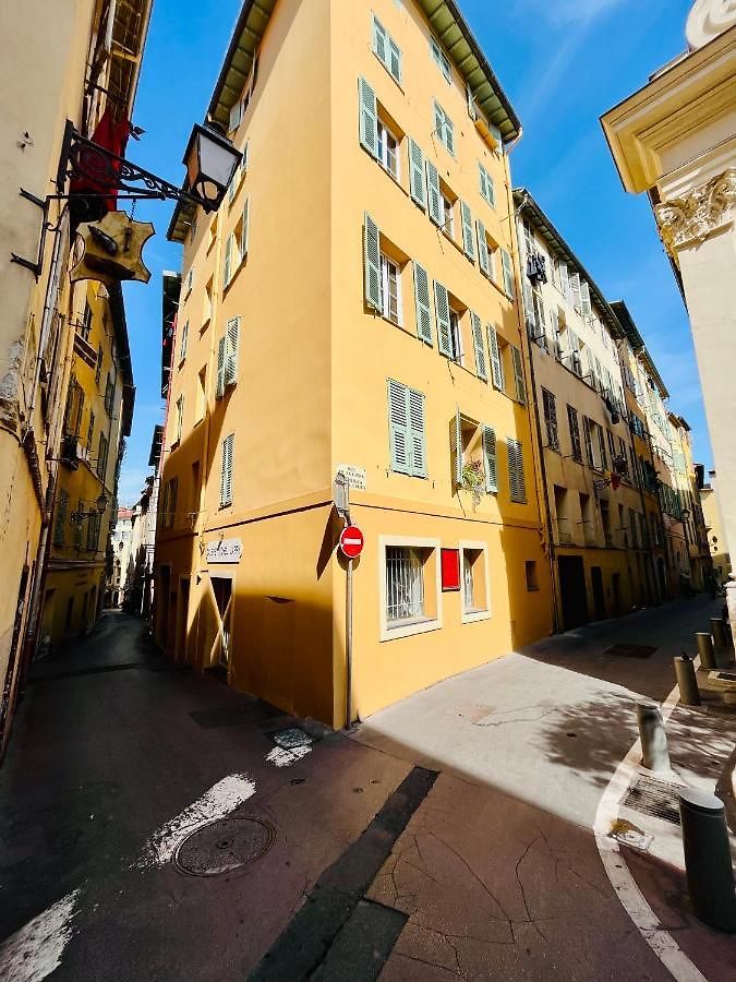 Vieux-nice : 2 Pièces Type Loft *