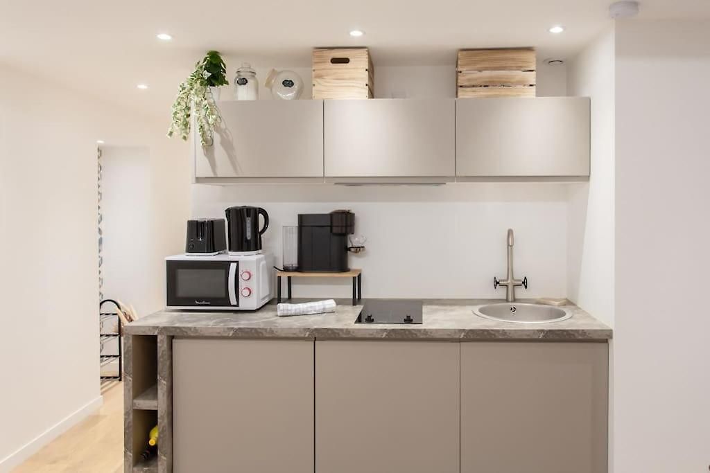 L10 2 Bedrooms Old Wifi 3mins Sea Apartment