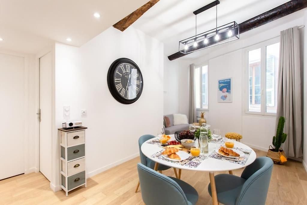 L10 2 Bedrooms Old Wifi 3mins Sea * Nice