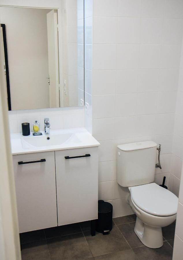 Twenty Business Flats Angely Hotel