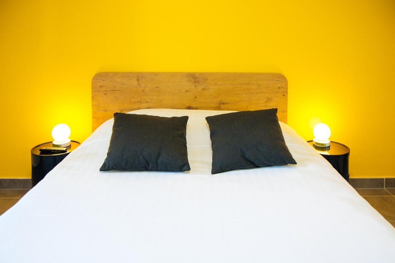 Twenty Business Flats Angely 3* Nice