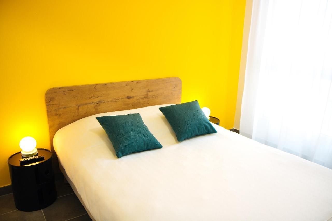 Twenty Business Flats Angely 3* Nice
