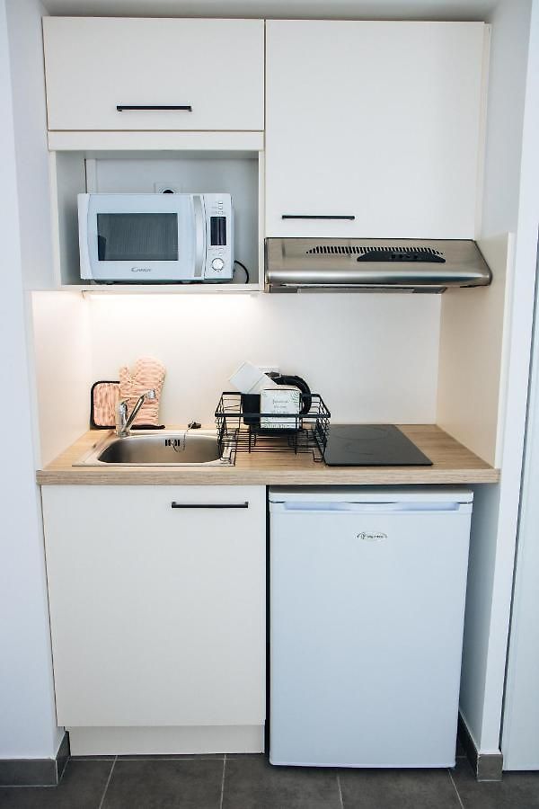 Twenty Business Flats Angely 3*